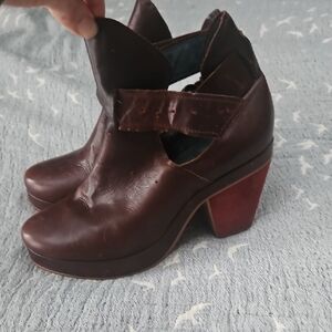 Farylrobin Dark Brown Heeled Boots